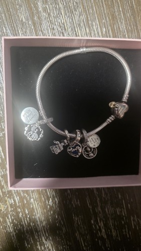 Bracciale pandora con charms - pandora,